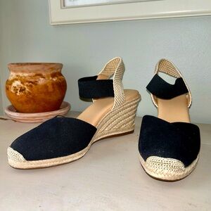Black Canvas Round Toe Wedge Espadrilles
